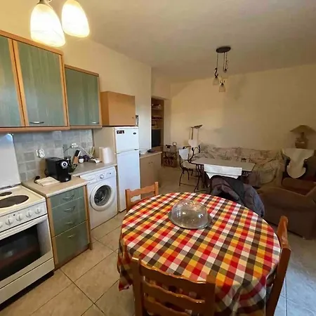 Apartment Theologos *