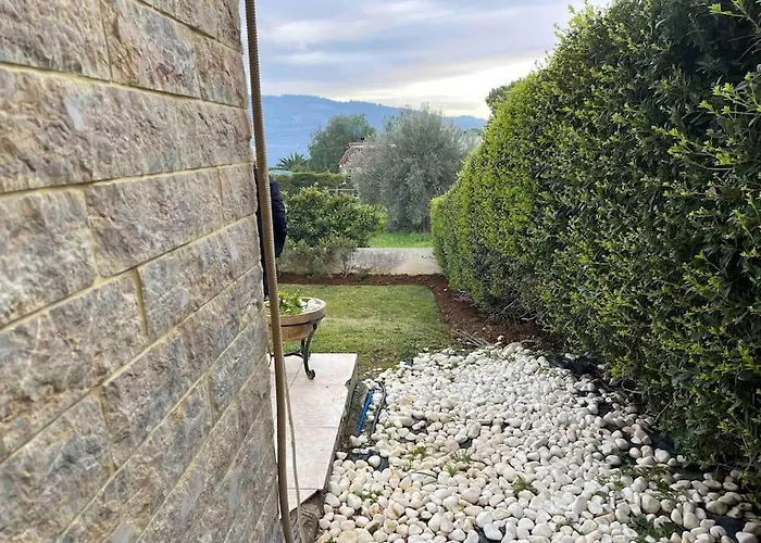 Theologos Апартаменты *