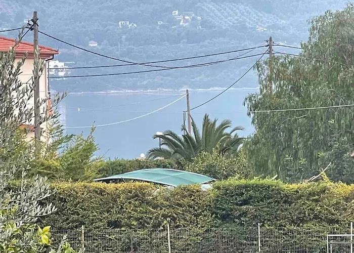 Theologos Апартаменты *